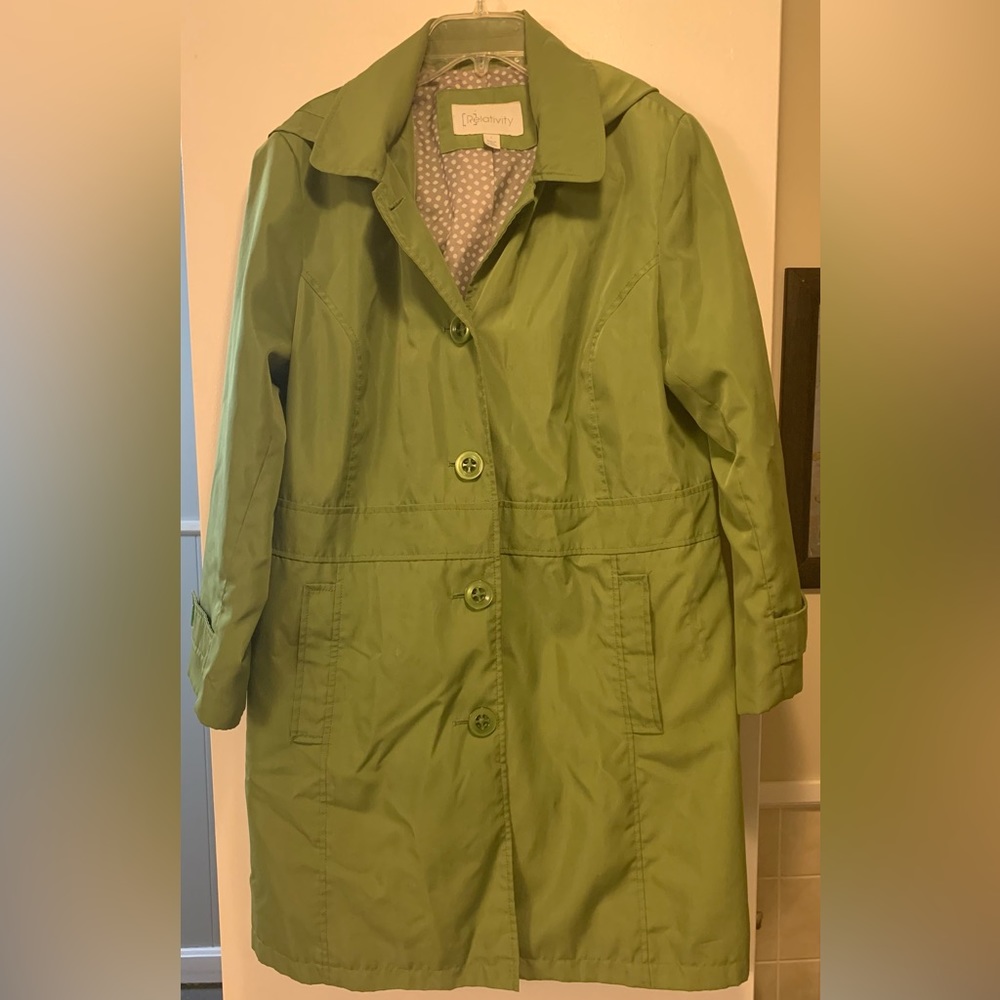 Women’s Relatively Rain Coat Size L. Lime Green with Detachable Hood.